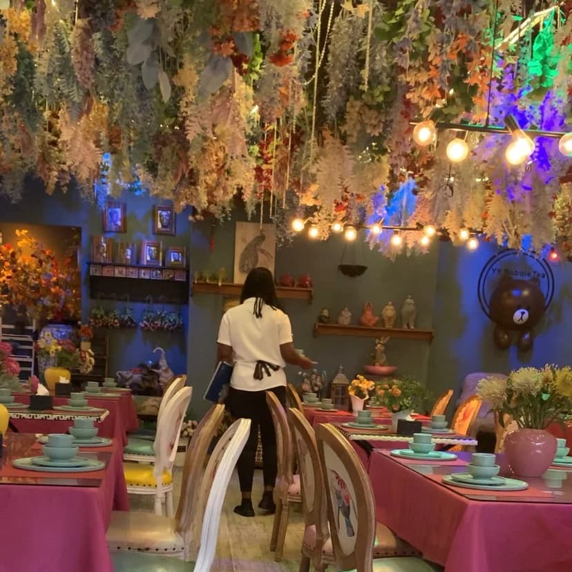 Is Alice garden restaurant worth visiting?