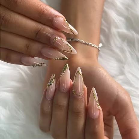 Where to get your nails done in Ago