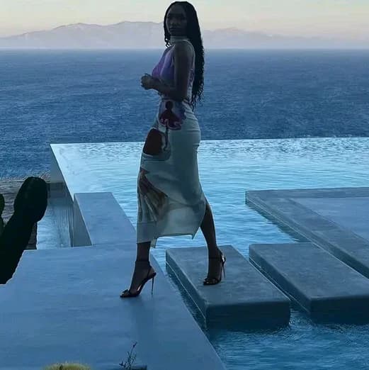 5 Solo Dates Every Woman Should Try at Least OnceEvery Year