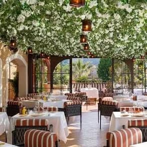I Visited 3 Popular Restaurants So You Don’t Waste Your Money