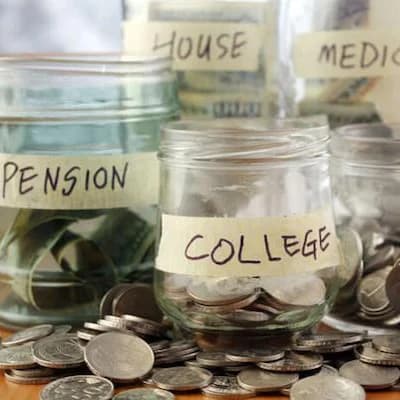 Is It Better to Save Money Daily, Weekly, or Monthly?