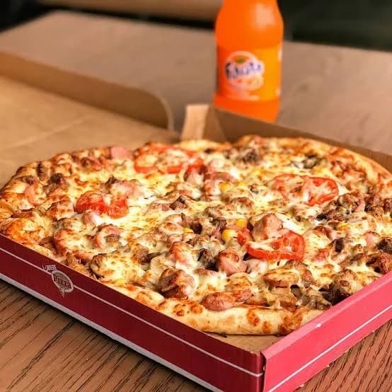 Where are the best pizza restaurants in Lagos?