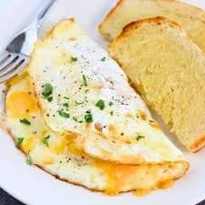 Comparing between boiled and fried egg