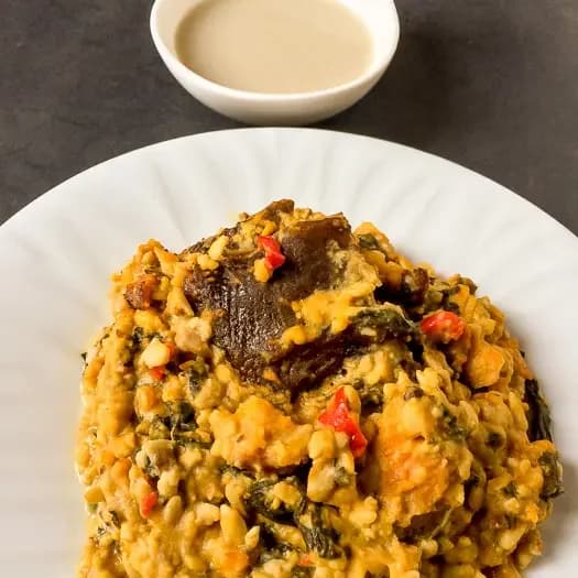 What Foods Should You Try on Your Vacation to Nigeria?