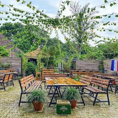 There's a Garden Hiding Inside Riverplate Park, and Most Abuja People Don't Know