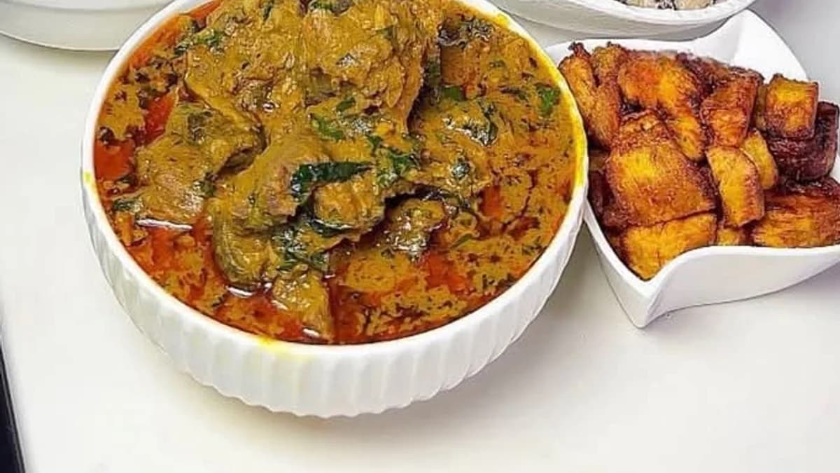 Rice, Bean, banga soup = Therapy 😋😋🤤