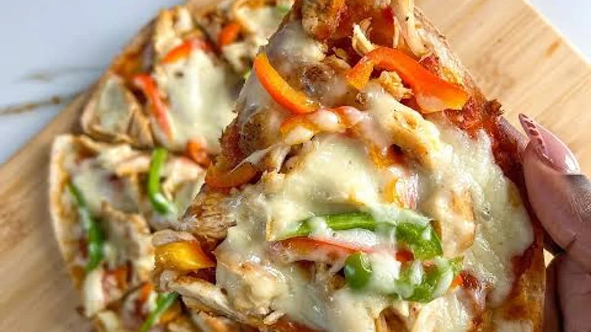 How To Make Chicken Tortilla Pizza at Home 🍕