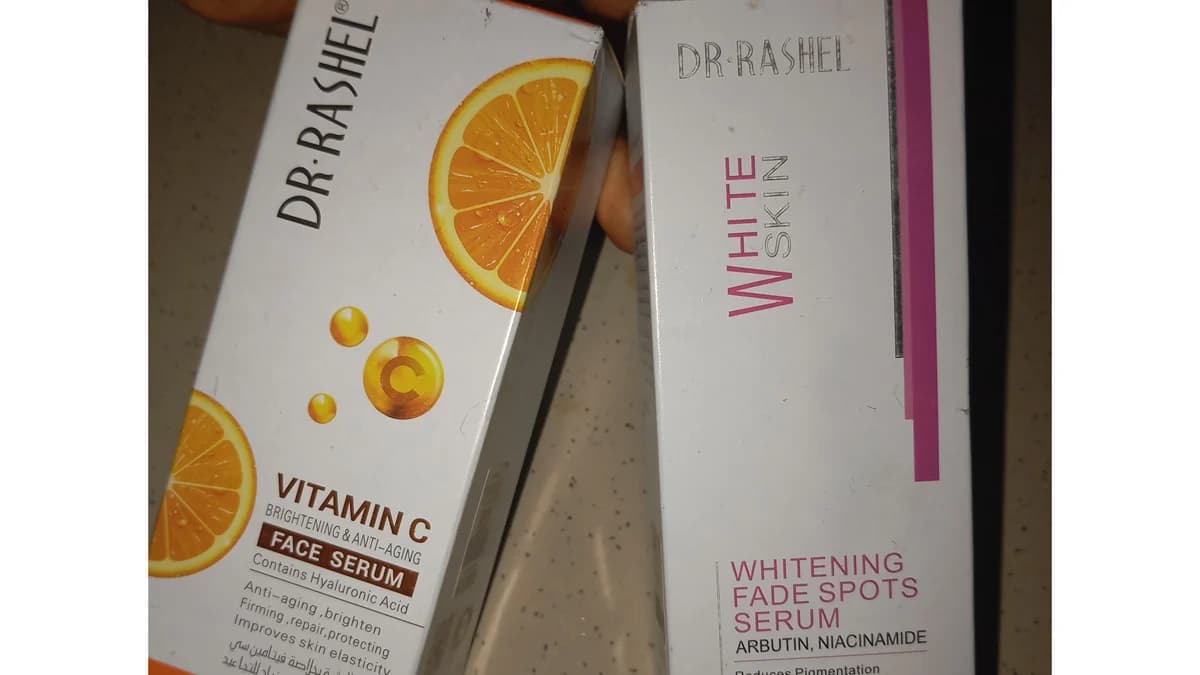🧴 VITAMIN C OR ARBUTIN + NIACINAMIDE: WHICH ONE SHOULD YOU USE FOR DARK SPOTS?