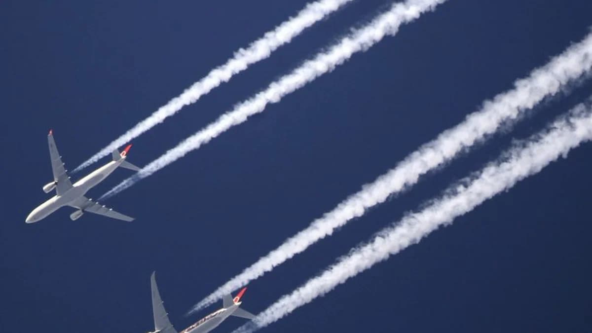 Google Is Using AI To Help Planes Avoid Contrails That Warm The Climate