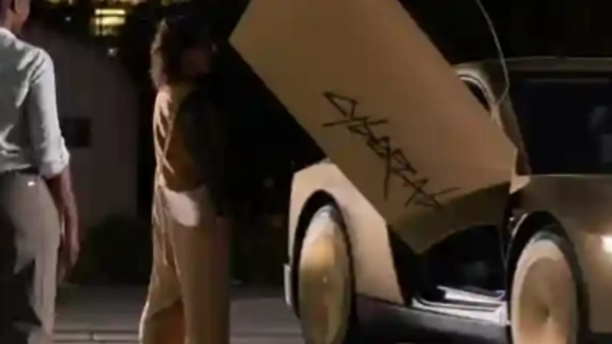 Tesla Unveils the Cybercab, its Driverless Robotaxi in Texas Essay