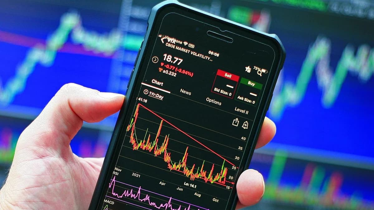 WHY GOLD IS POPULAR AMONG TRADERS