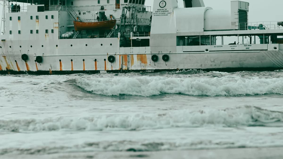 The Fallacy of Sunk Costs in Strategic Decision-Making