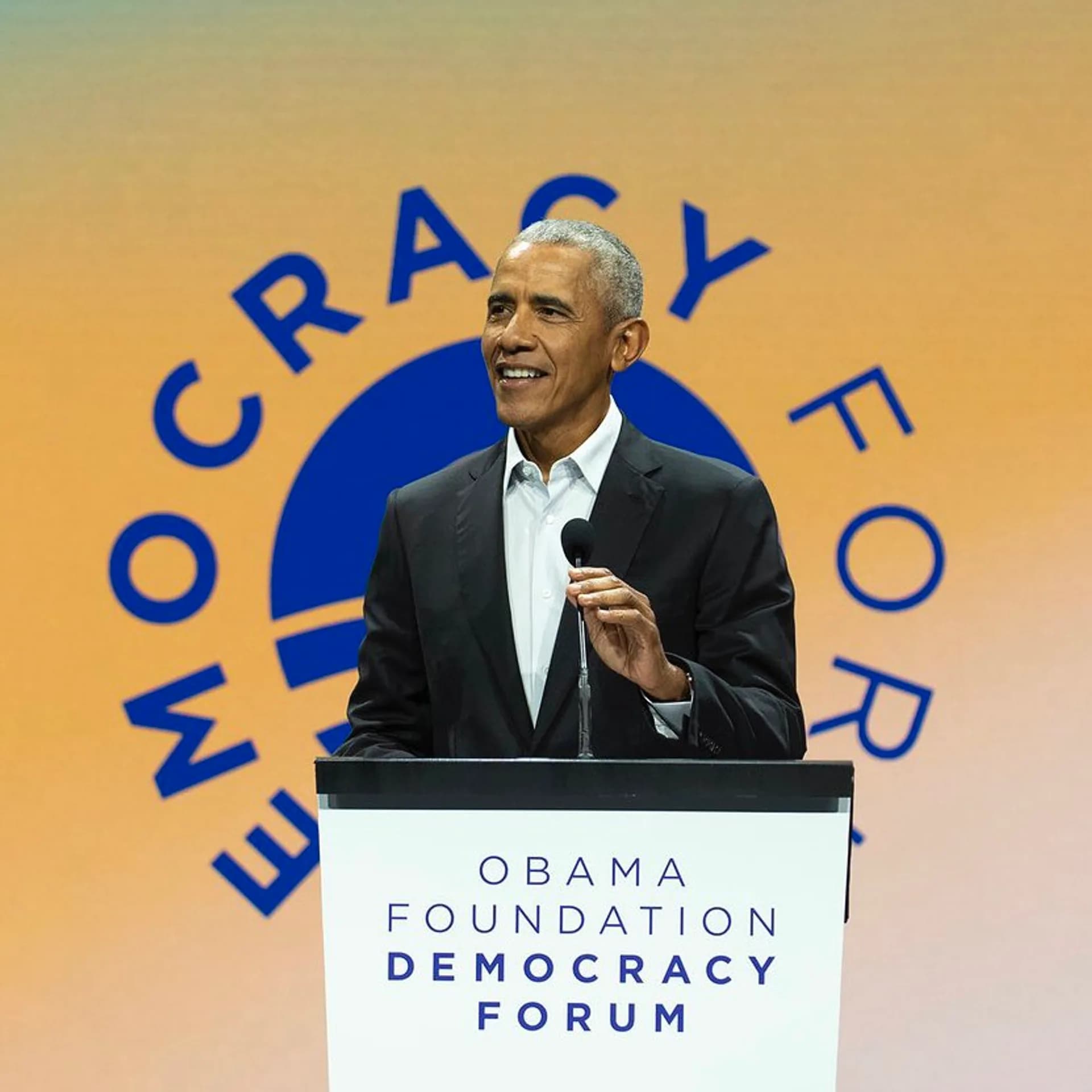 Sadly, None of Obama’s Favorite Books of 2025 Interest Me