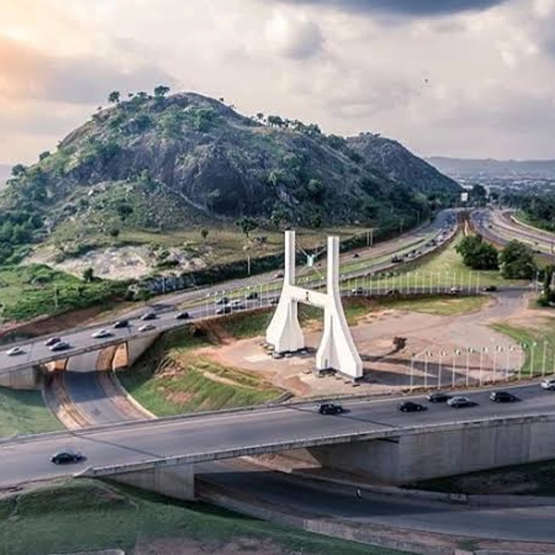 What is the cost of living Abuja vs Lagos?