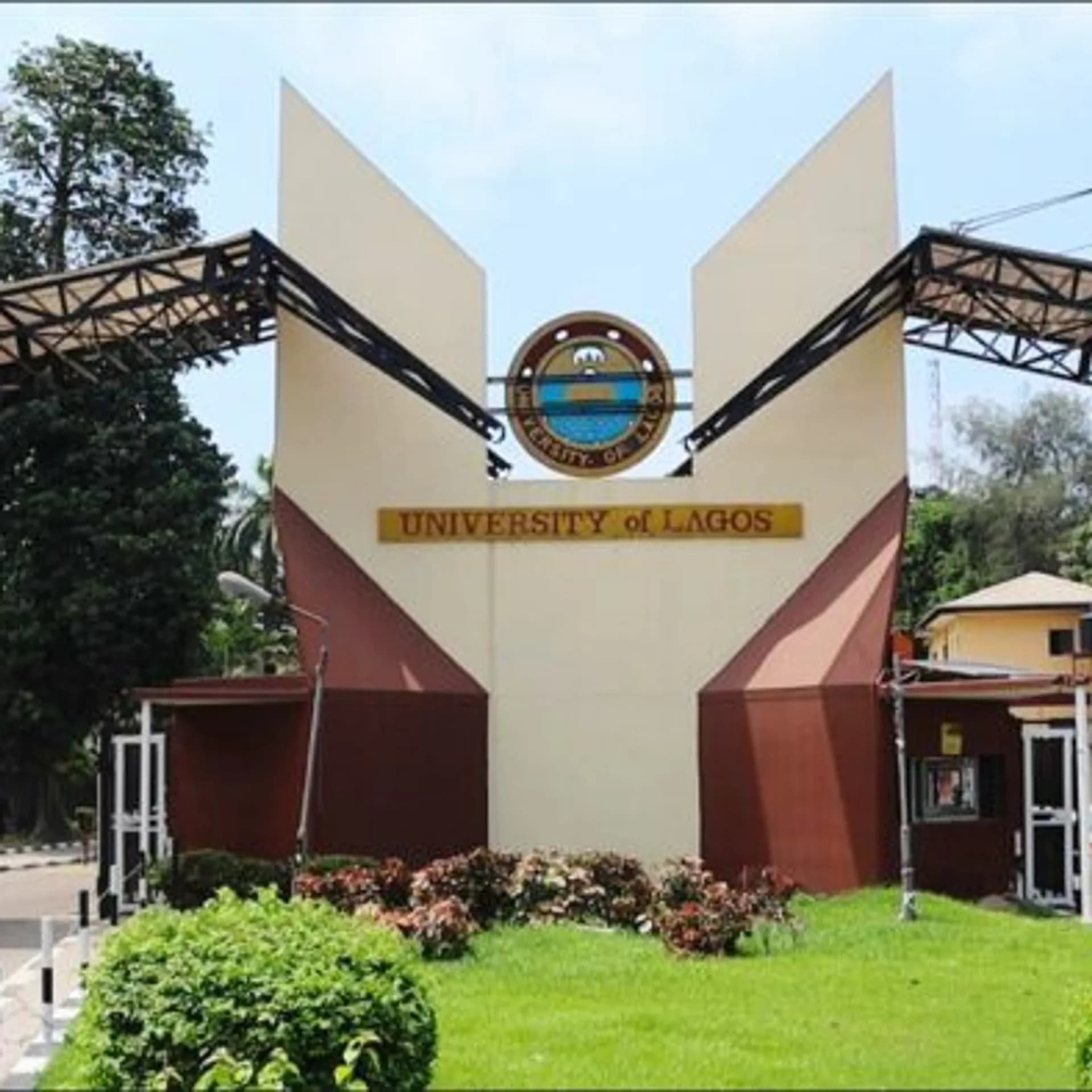 Cheapest Places to Eat Around UNILAG (From a Student That’s Always Broke)