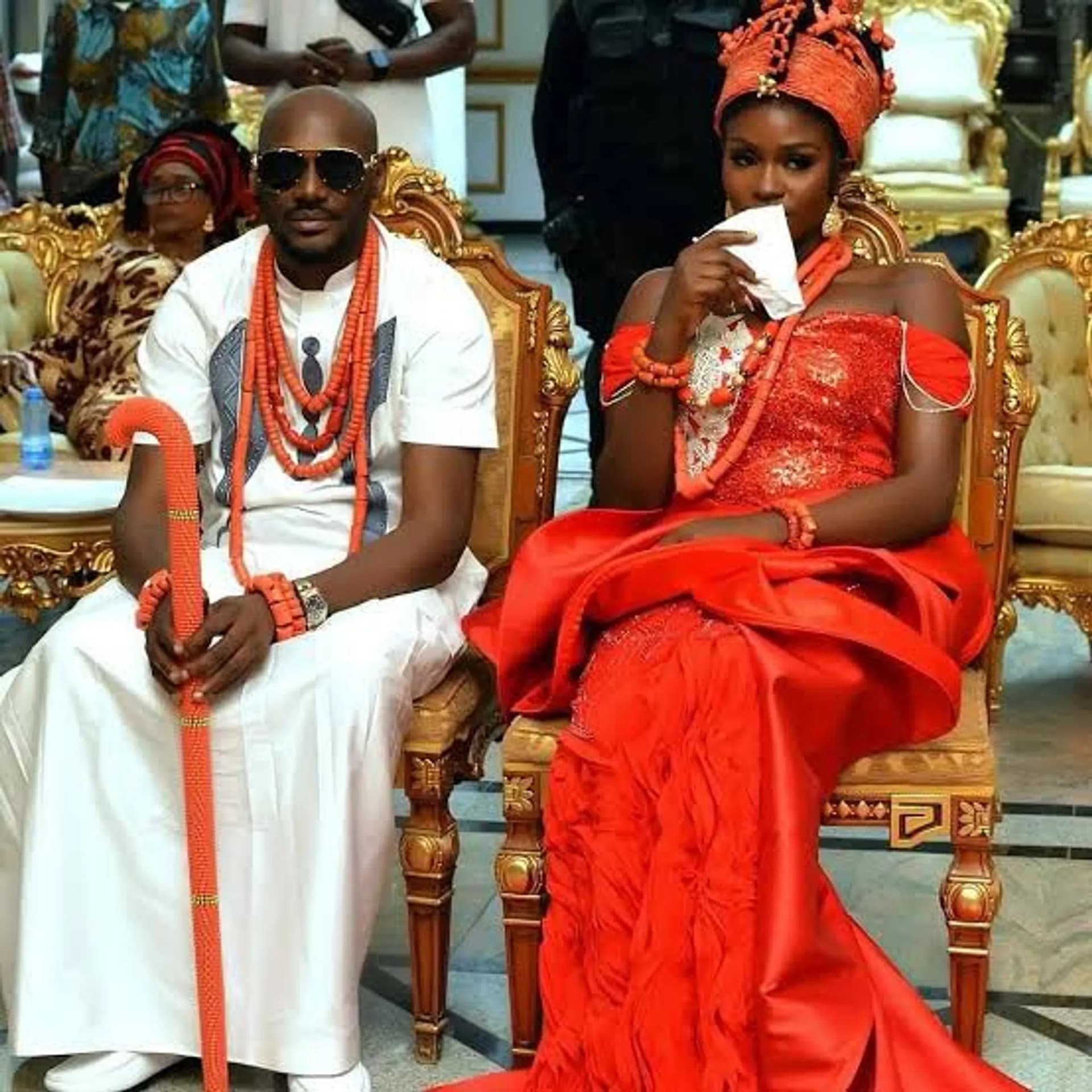 Nigerian singer Teni has mocked 2Baba amid the ongoing issues between him and his wife, Natasha Osawaru.